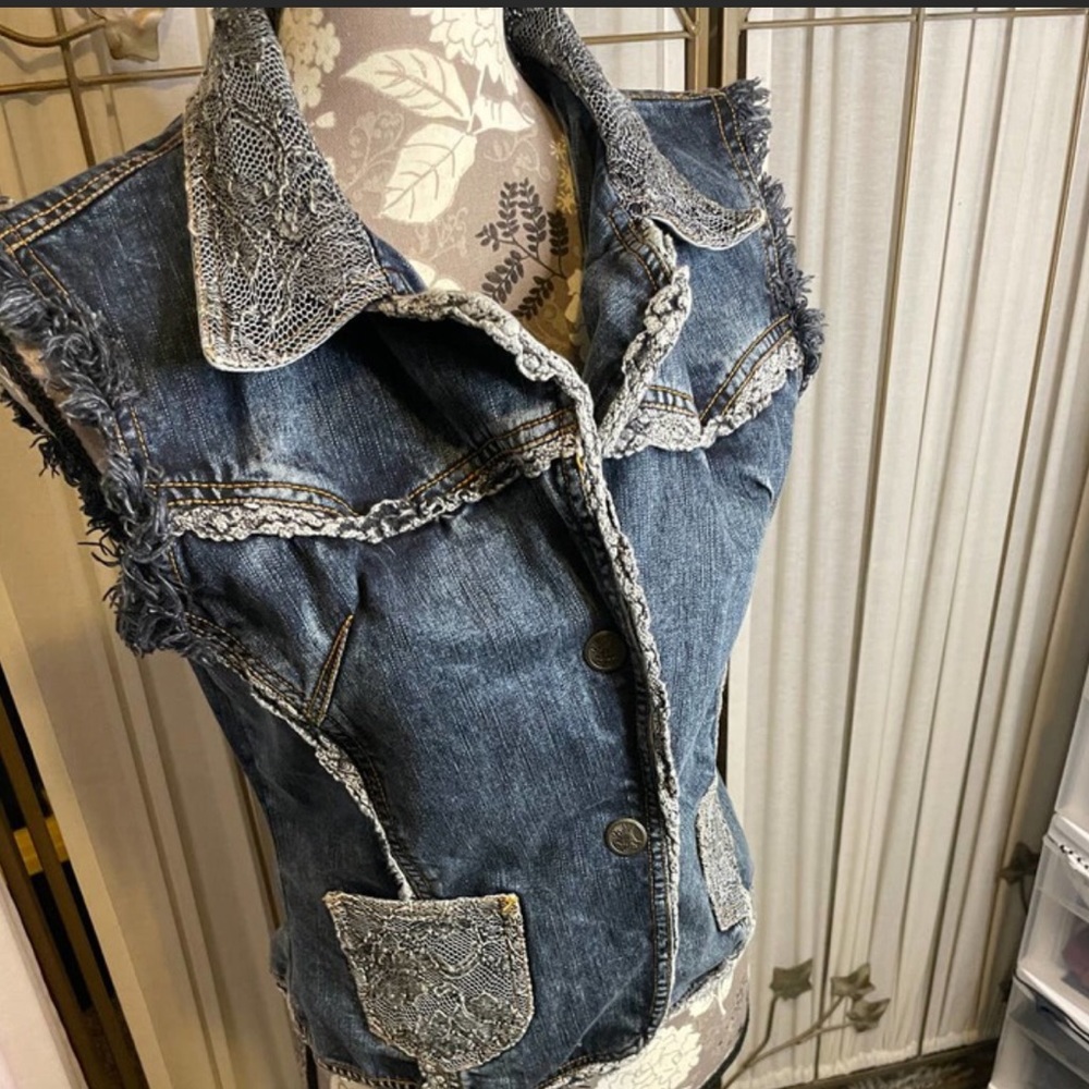 GORGEOUS FLASHBACK COUTURE DENIM VEST - MEDIUM